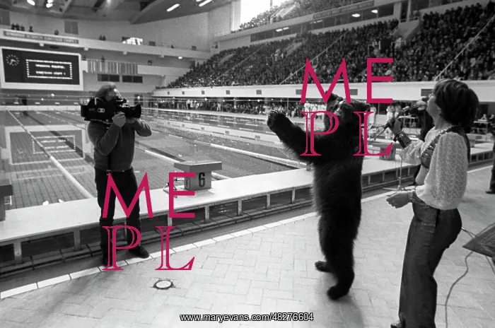 : Opening of swimming pool, 1980 : Opening of swimming pool, 1980