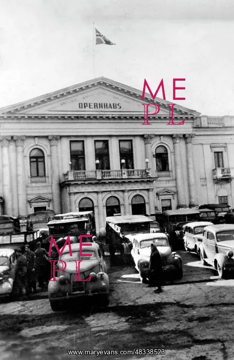: Opera house in Kharkov, May 1942 : Opera house in Kharkov, May 1942