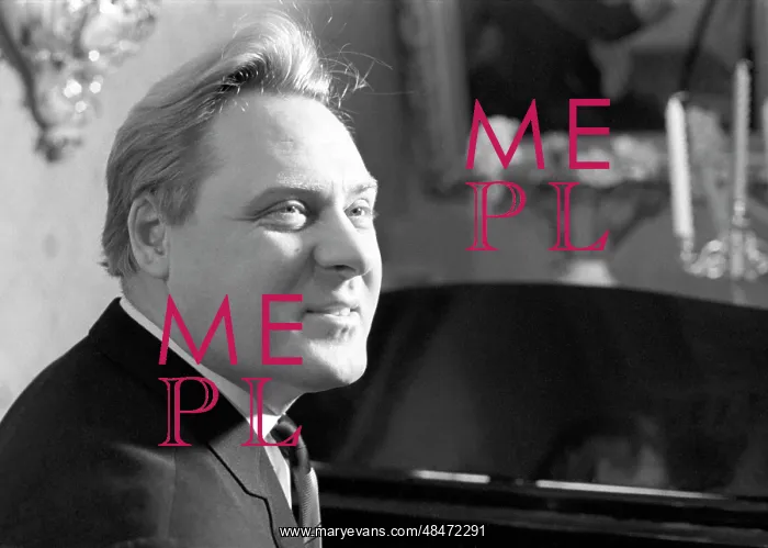 : Opera singer Alexander Ognivtsev, 1955 : Opera singer Alexander Ognivtsev, 1955