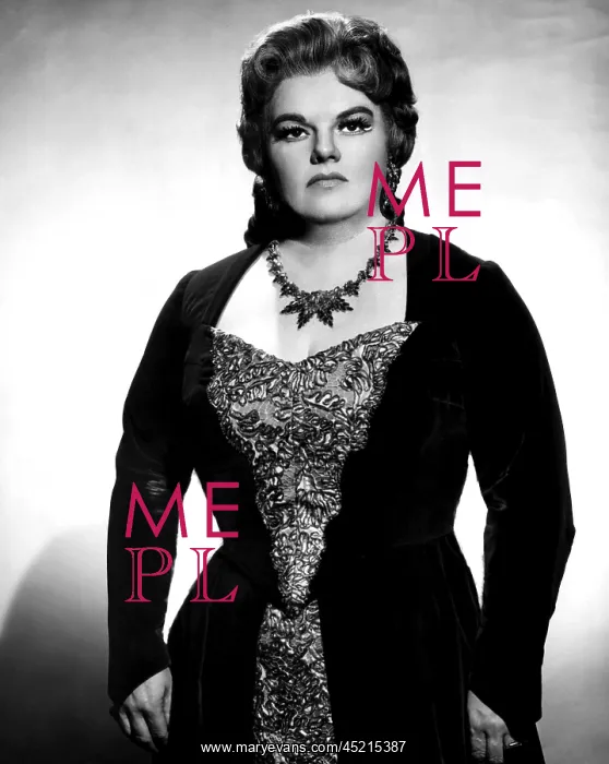 : Opera singer Eileen Farrell as Leonora in ? : Opera singer Eileen Farrell as Leonora in ?