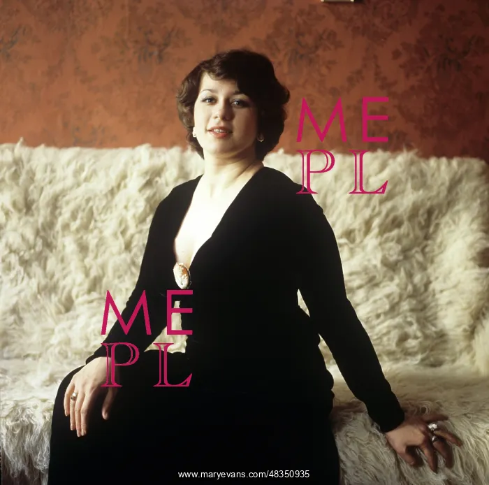 : Opera singer Larisa Shevchenko, 1980 : Opera singer Larisa Shevchenko, 1980