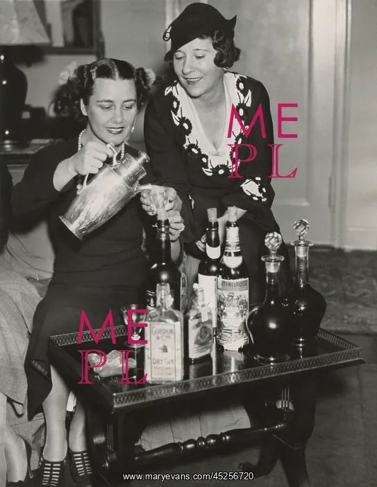 : Opera singers celebrate the repeal of Prohibition : Opera singers celebrate the repeal of Prohibition
