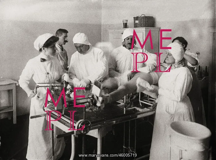 : Operating room around 1910 : Operating room around 1910