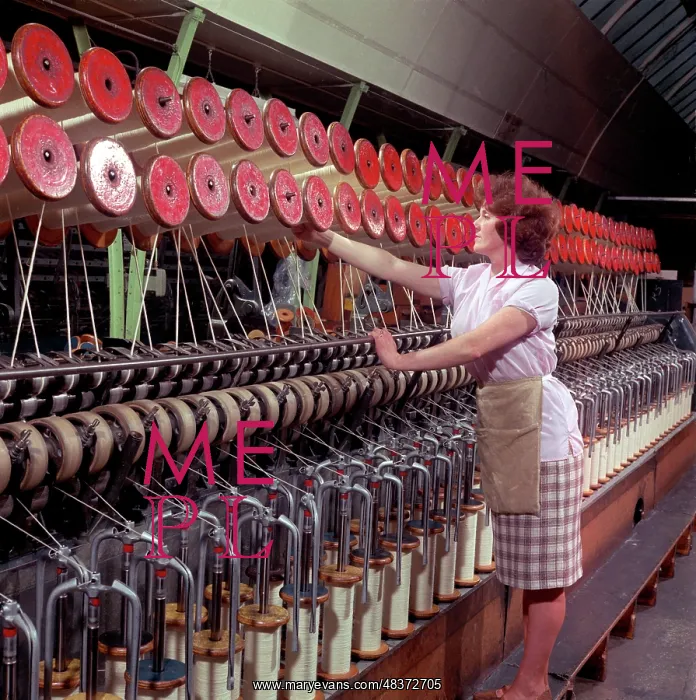 : Operating a wool-winding machine : Operating a wool-winding machine