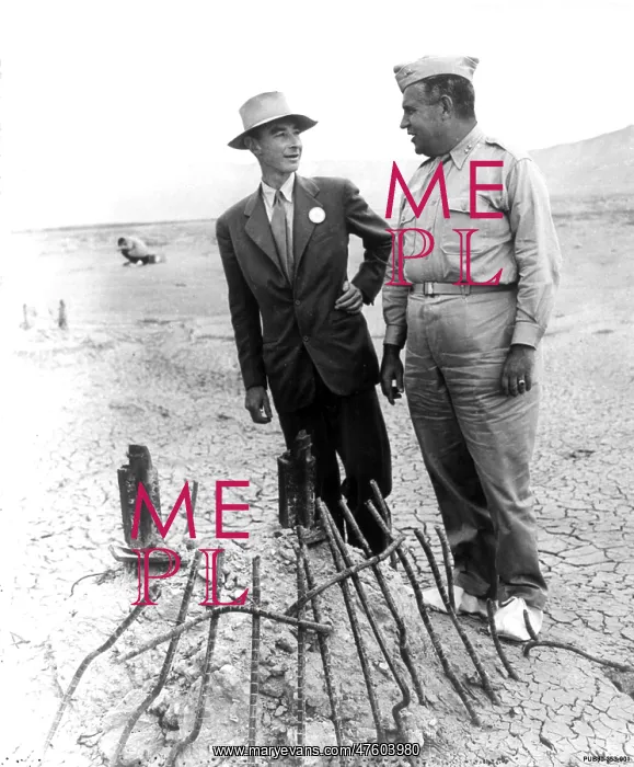 : Oppenheimer & Groves, Ground Zero, 1945 : Oppenheimer & Groves, Ground Zero, 1945