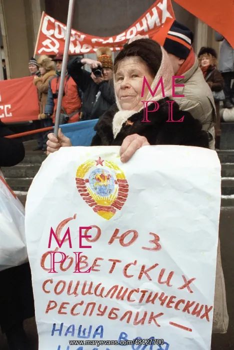 : Opposition in Manege Square, 1992 : Opposition in Manege Square, 1992