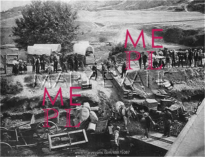 : Oregon settlers after a river crossing 1905 : Oregon settlers after a river crossing 1905