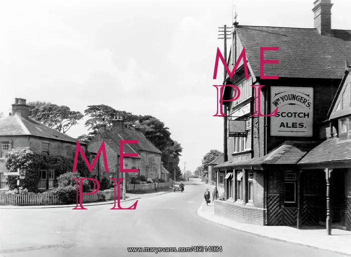  : Ormesby, the Red Lion c1955