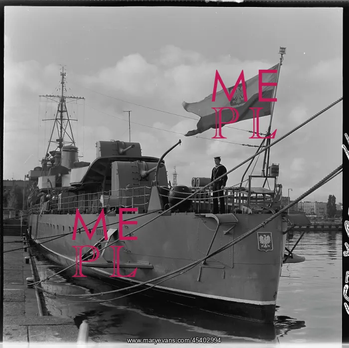 : ORP Burza - Wicher-class destroyer of the Polish : ORP Burza - Wicher-class destroyer of the Polish