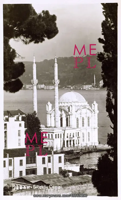 : The Ortakoy Mosque, Istanbul, Turkey : The Ortakoy Mosque, Istanbul, Turkey