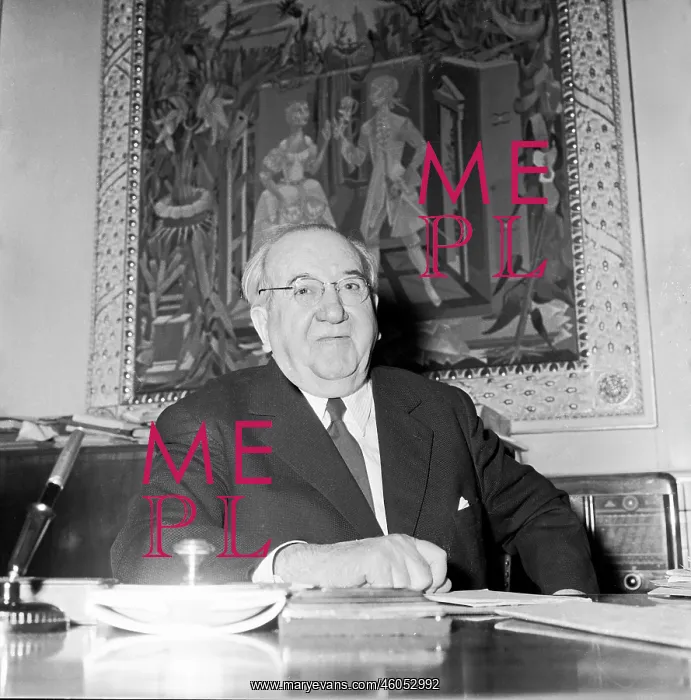  : Oskar Helmer