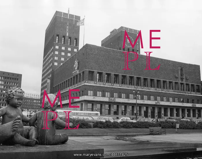 : OSLO CITY HALL : OSLO CITY HALL
