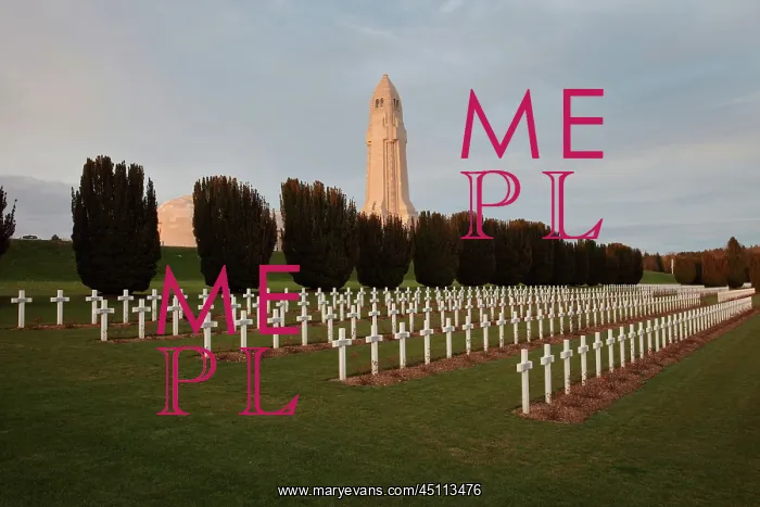 : Ossuaire de Douaumont and cemetery, Verdun, Lorraine, France : Ossuaire de Douaumont and cemetery, Verdun, Lorraine, France