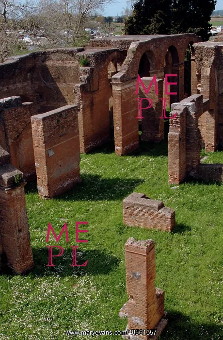  : Ostia Antica. Remains