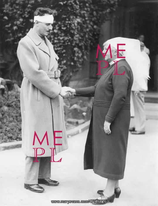 : Oswald Mosley with a bandage round his head : Oswald Mosley with a bandage round his head