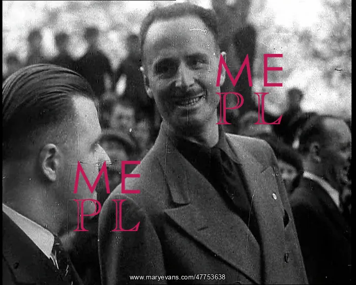 : Oswald Mosley With a Crowd : Oswald Mosley With a Crowd