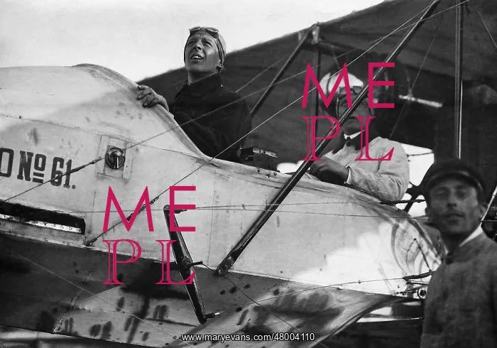 : Otto Lindpaintner during a launching with a Rumpler Taube : Otto Lindpaintner during a launching with a Rumpler Taube