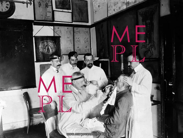 : Ottokar von Chiari with his assistants : Ottokar von Chiari with his assistants