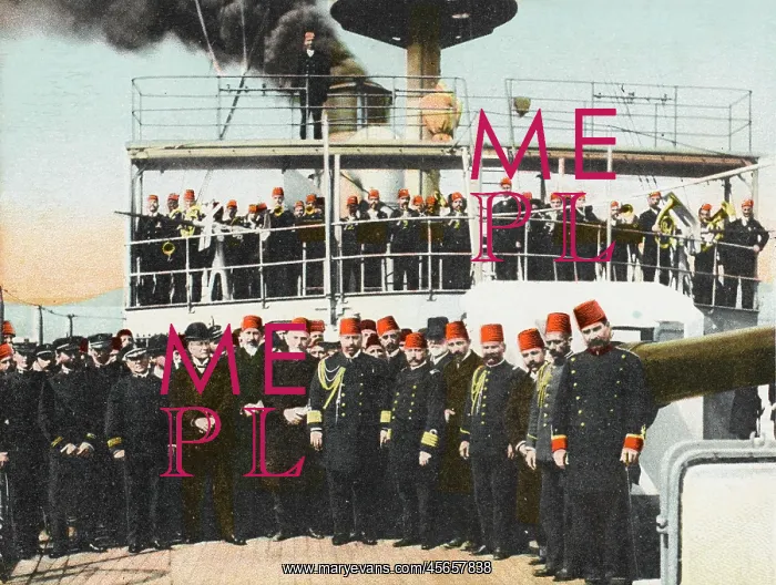 : Ottoman Cruiser Abdul Mejid and its crew : Ottoman Cruiser Abdul Mejid and its crew