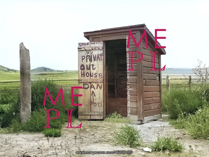 : Outhouse - toilet - built structure - bathroom : Outhouse - toilet - built structure - bathroom