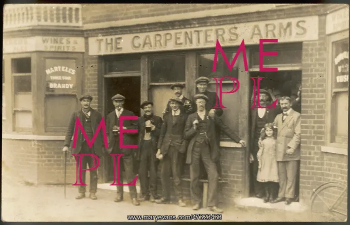 : Outside the Pub, 1914 : Outside the Pub, 1914