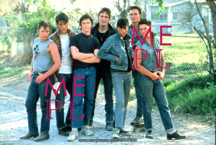 : THE OUTSIDERS : THE OUTSIDERS