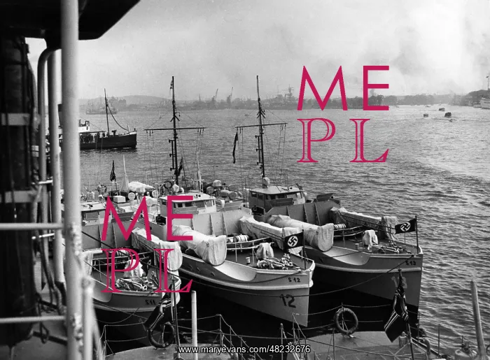 : Overlooking the E-boatss 11,s 12 ands 13, 1936 : Overlooking the E-boatss 11,s 12 ands 13, 1936