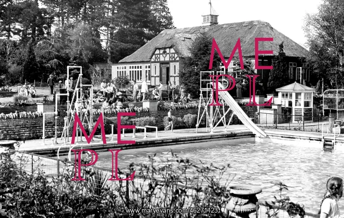  : Overstone, the Solarium, Overstone Park c1955