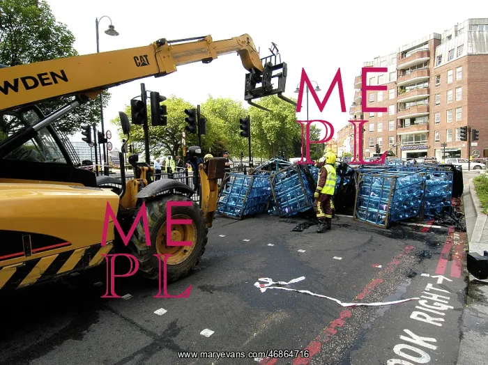 : An overturned lorry spills its load, Cheyne Walk : An overturned lorry spills its load, Cheyne Walk