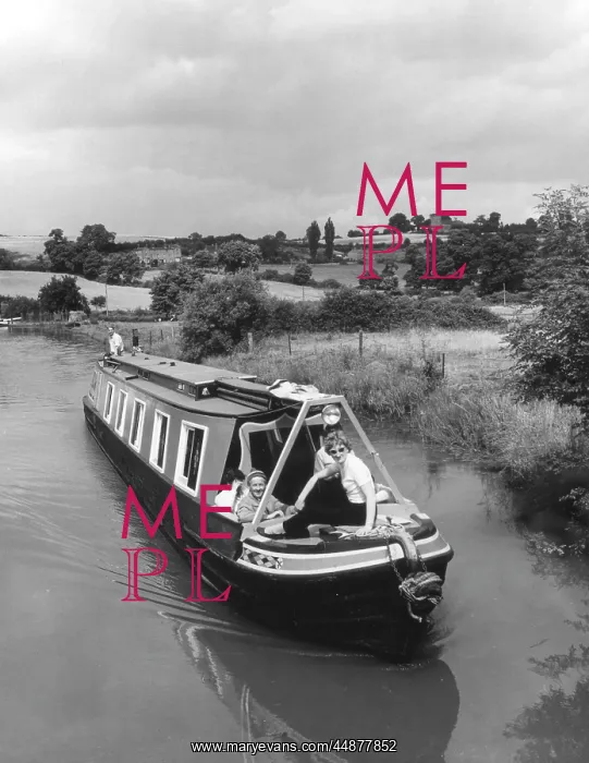 : OXFORD CANAL MOTOR BOAT : OXFORD CANAL MOTOR BOAT