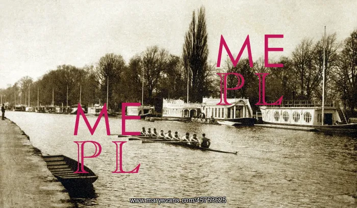 : Oxford Eight practising on the River Thames with Houseboats : Oxford Eight practising on the River Thames with Houseboats