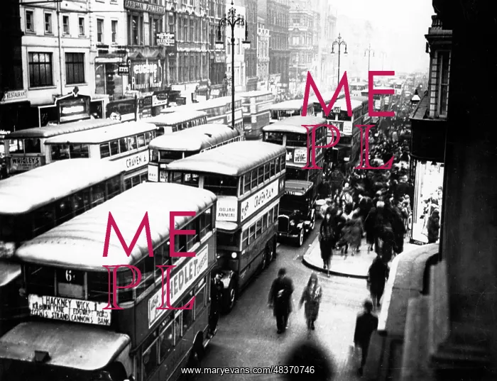 : OXFORD STREET TRAFFIC : OXFORD STREET TRAFFIC