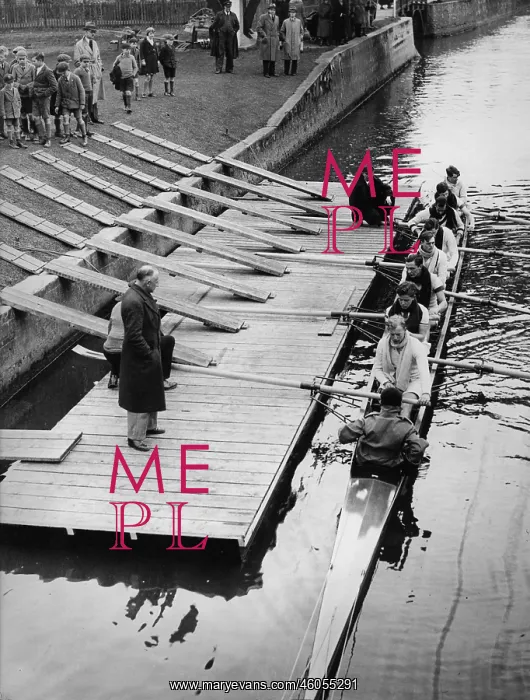 : Oxfords outing at the rowing race : Oxfords outing at the rowing race