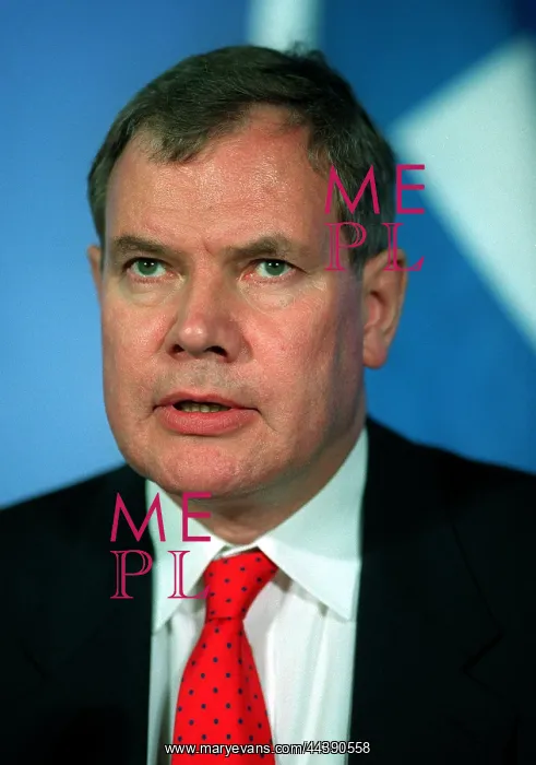  : Paavo Lipponen