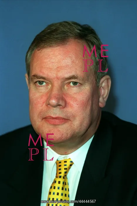  : Paavo Lipponen