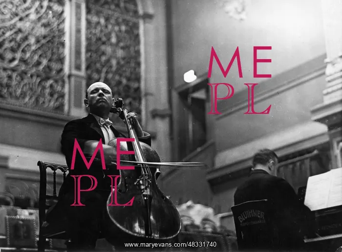 : Pablo Casals, 1930 : Pablo Casals, 1930