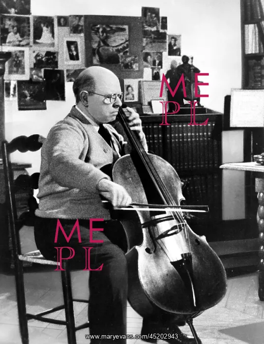 : Pablo Casals, ca.1955. Practicing in his ? : Pablo Casals, ca.1955. Practicing in his ?