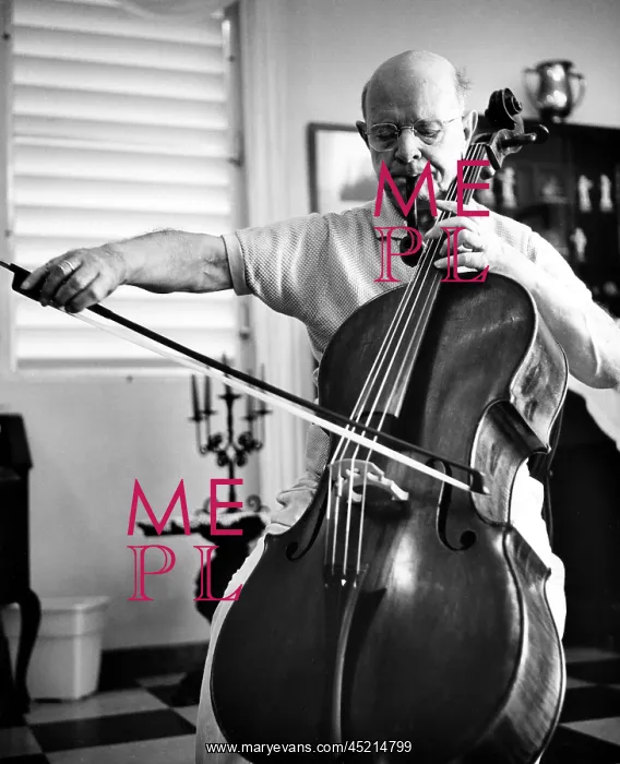 : Pablo Casals celebrates his 85th birthday ? : Pablo Casals celebrates his 85th birthday ?