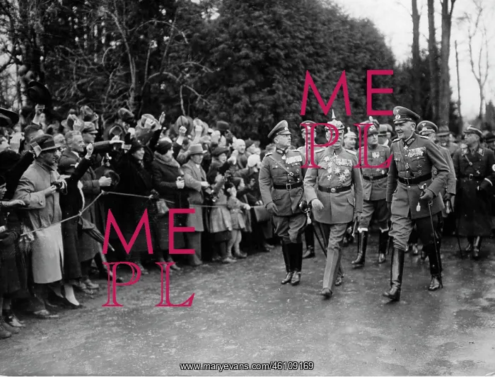 : Pacing the front : Pacing the front