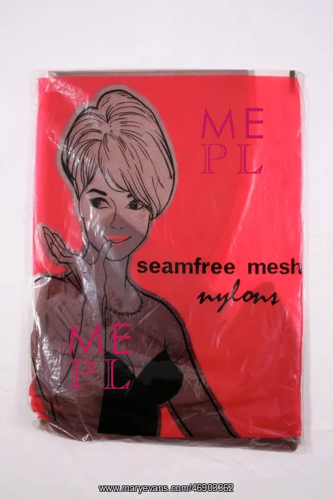: Packaging for Seamfree Mesh Nylons : Packaging for Seamfree Mesh Nylons