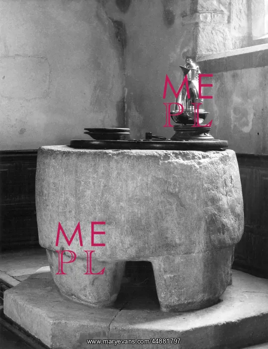 : PAGAN ALTAR FONT : PAGAN ALTAR FONT