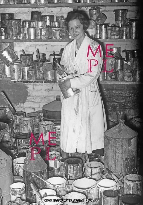 : Painter's assistant in Germany, 1934 : Painter's assistant in Germany, 1934