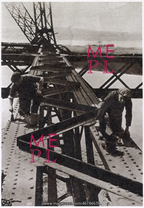 : Painting the Forth Bridge : Painting the Forth Bridge