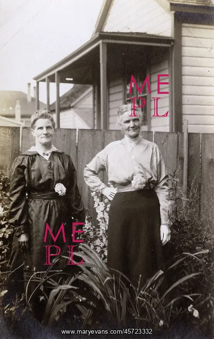  : A Pair of Canadian Sisters (possibly twins?)