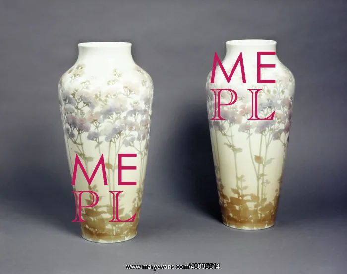 : Pair of vases from Mennecy : Pair of vases from Mennecy