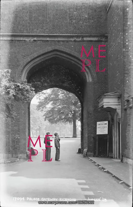 : Palace Gateway, Richmond : Palace Gateway, Richmond