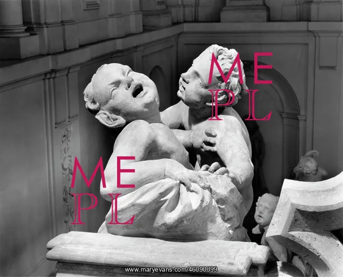 : Palais Liechtenstein. Stonefigure; designed by Giovanni : Palais Liechtenstein. Stonefigure; designed by Giovanni