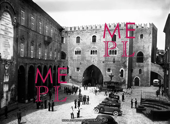 : Italy. The Palazzo del Podest, in the Piazza of the Comune of Fabriano, Marche : Italy. The Palazzo del Podest, in the Piazza of the Comune of Fabriano, Marche