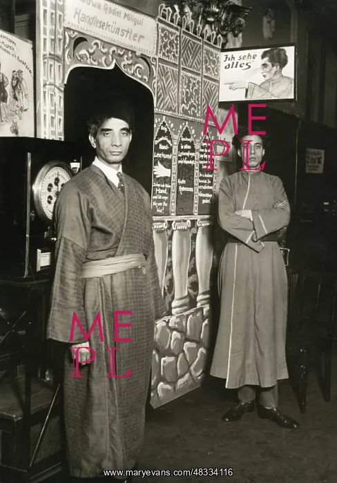  : Palmists, 1931