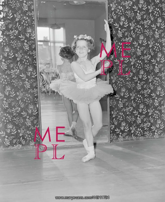 : Pam Gibbons- Ballet Dancer, Bexley : Pam Gibbons- Ballet Dancer, Bexley